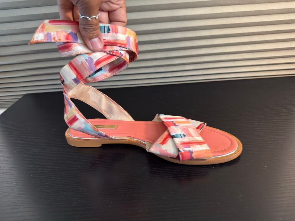 Louise et Cie Printed Ankle Strap Sandals Women’s 7.5 Multicolor Flat